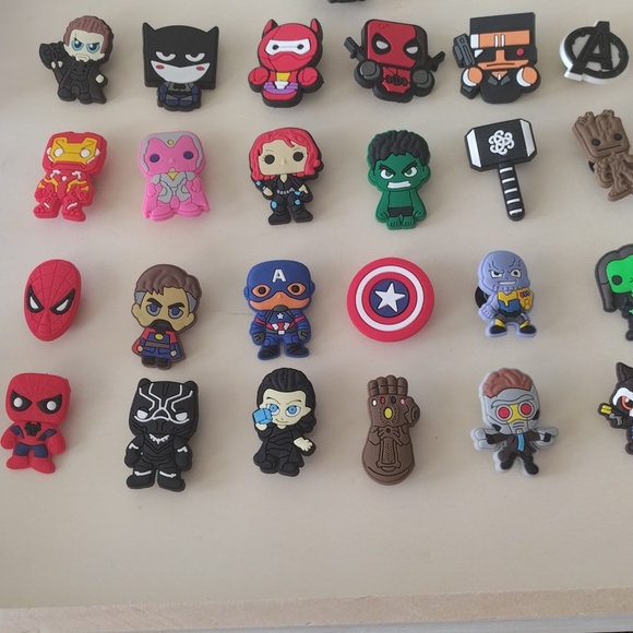 Croc chime lot of 31 superheroes - Picture 4 of 4